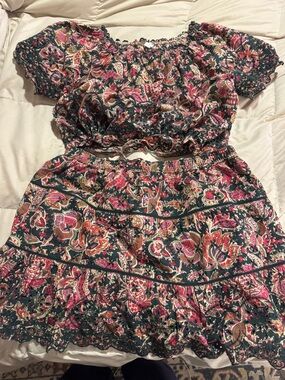 Floral Tiered Mini Skirt Set in Dark Green and Pink